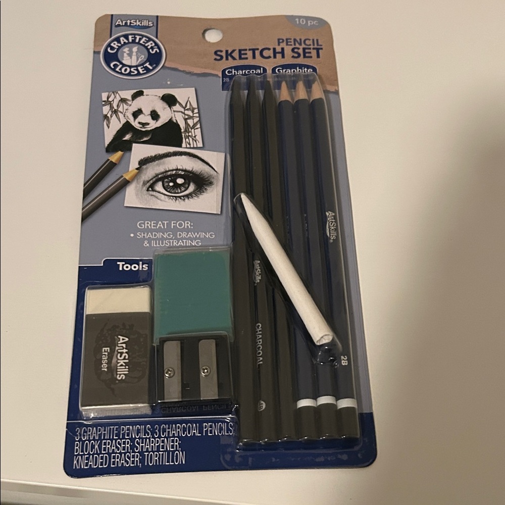 Crafter's Closet Pencil Sketch Set - Black and Gray